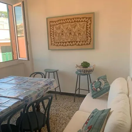 One Minute From Silent Bay Сестри-Леванте